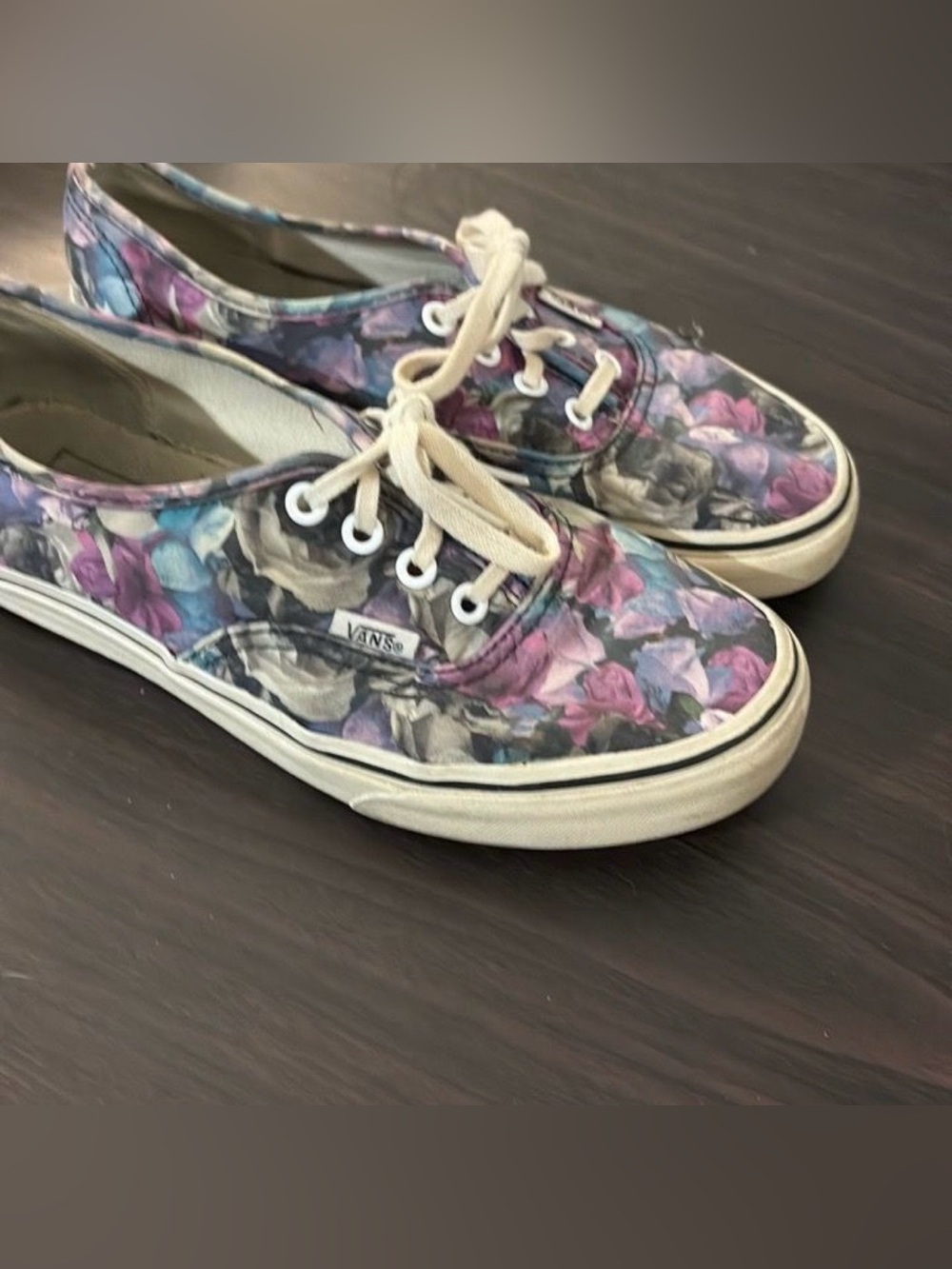 Custom Vans Violet and Blue Floral Alice in Wonderland shoes - Multicolor